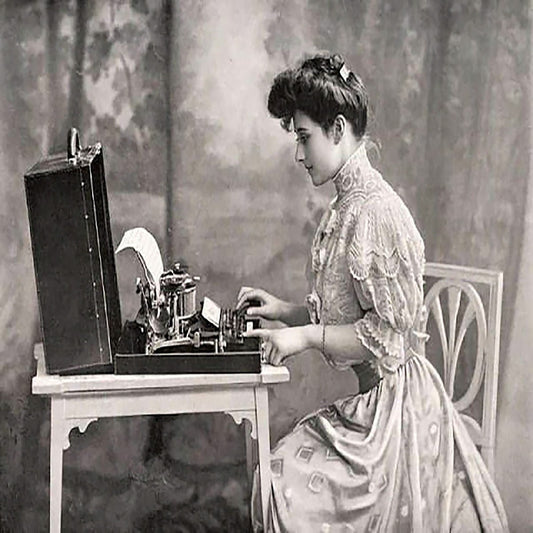 Did a Blind Countess Really Invent the Typewriter? Discover the Untold History! - Pixel Gallery